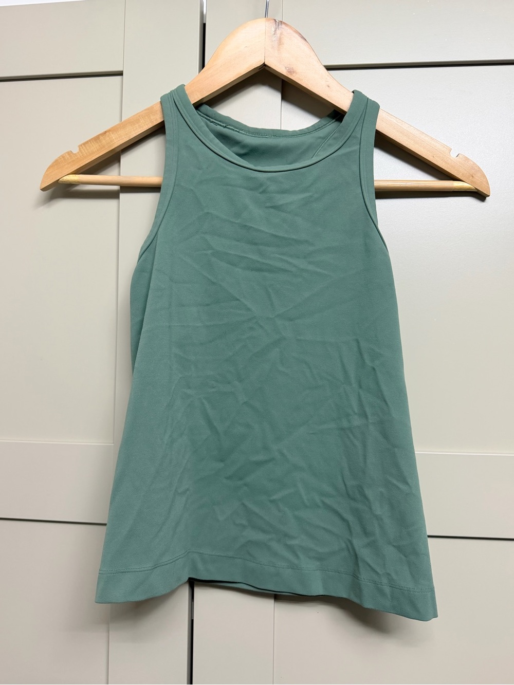 lululemon athletica Racerback Tank Top - Sage Green size 4